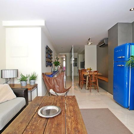 Apartamento Blue Fridge Apartmen - Blue Fridge Apartmen - Ideal For Couples, Near Beach And Well Connected Vilassar De Mar Exterior foto