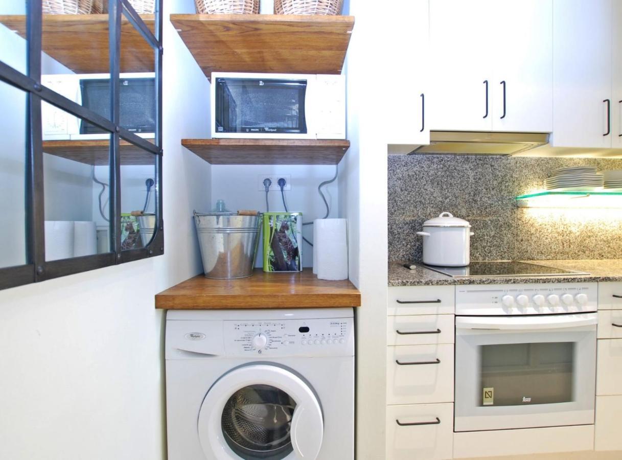 Apartamento Blue Fridge Apartmen - Blue Fridge Apartmen - Ideal For Couples, Near Beach And Well Connected Vilassar De Mar Exterior foto